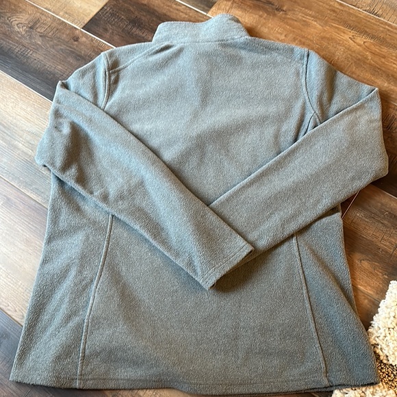 North Face pullover - Picture 4 of 4